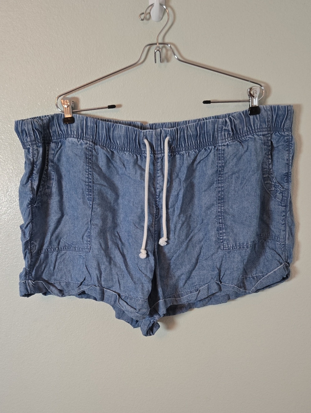 Aerie | NWOT Chambray Cuffed Elastic Waist Shorts Size XXL